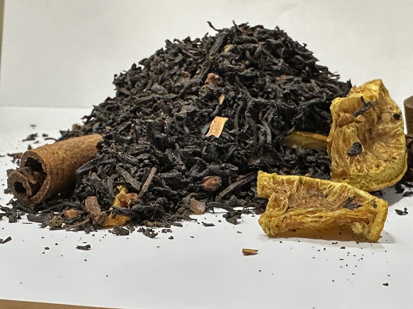 Must tee, kaneel ja apelsin / Смесь черного чая с корицей и апельсином