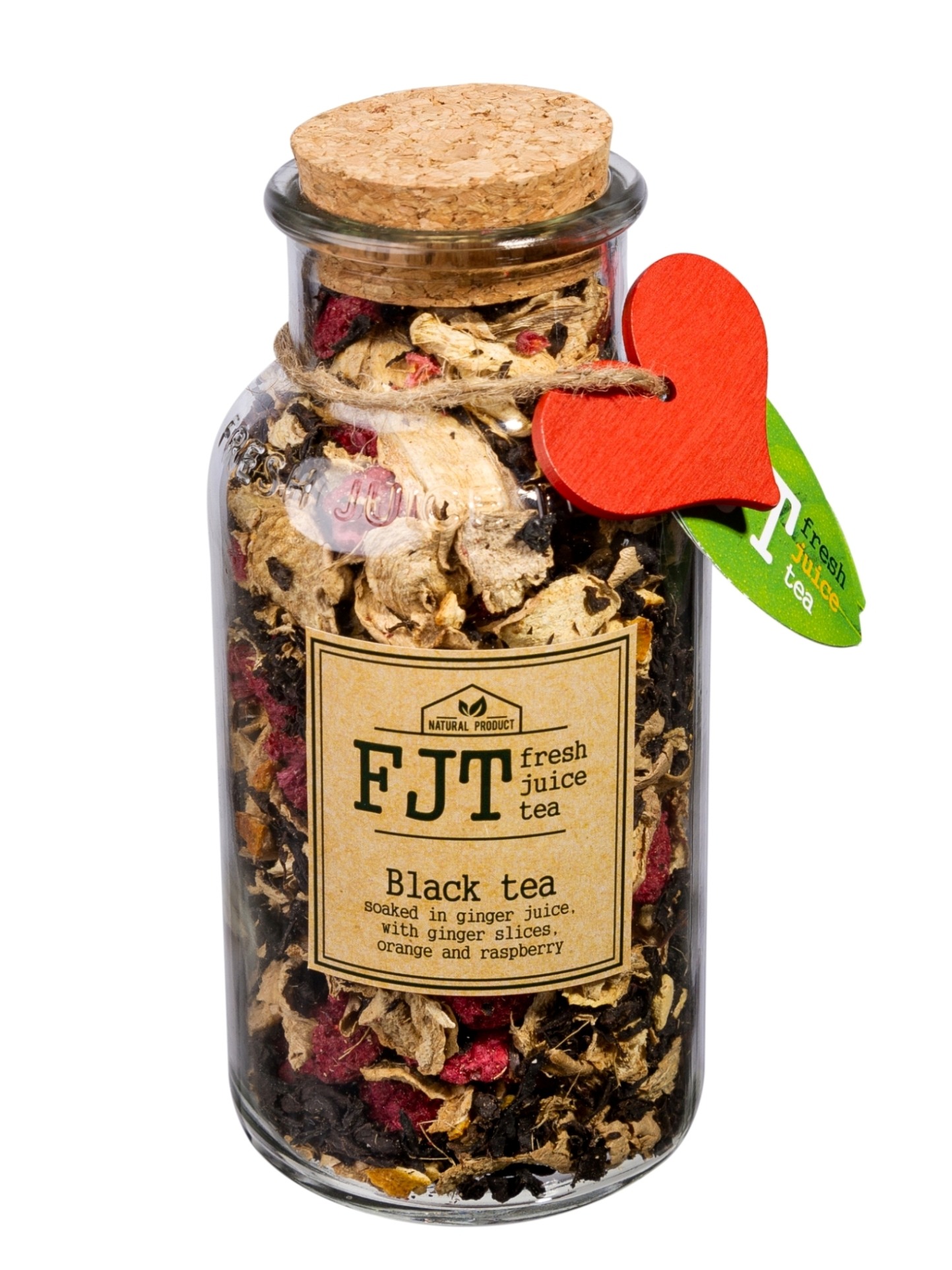 Черный чай с кусочками имбиря, апельсином и малиной