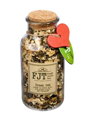 Зеленый чай с кусочками имбиря и лемонграссом