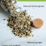 Зеленый чай с кусочками имбиря и лемонграссом