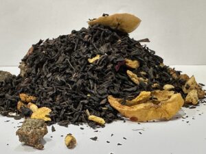 Must tee granaat&otilde;una ja &otilde;unaga / Черный чай с гранатом и яблоком