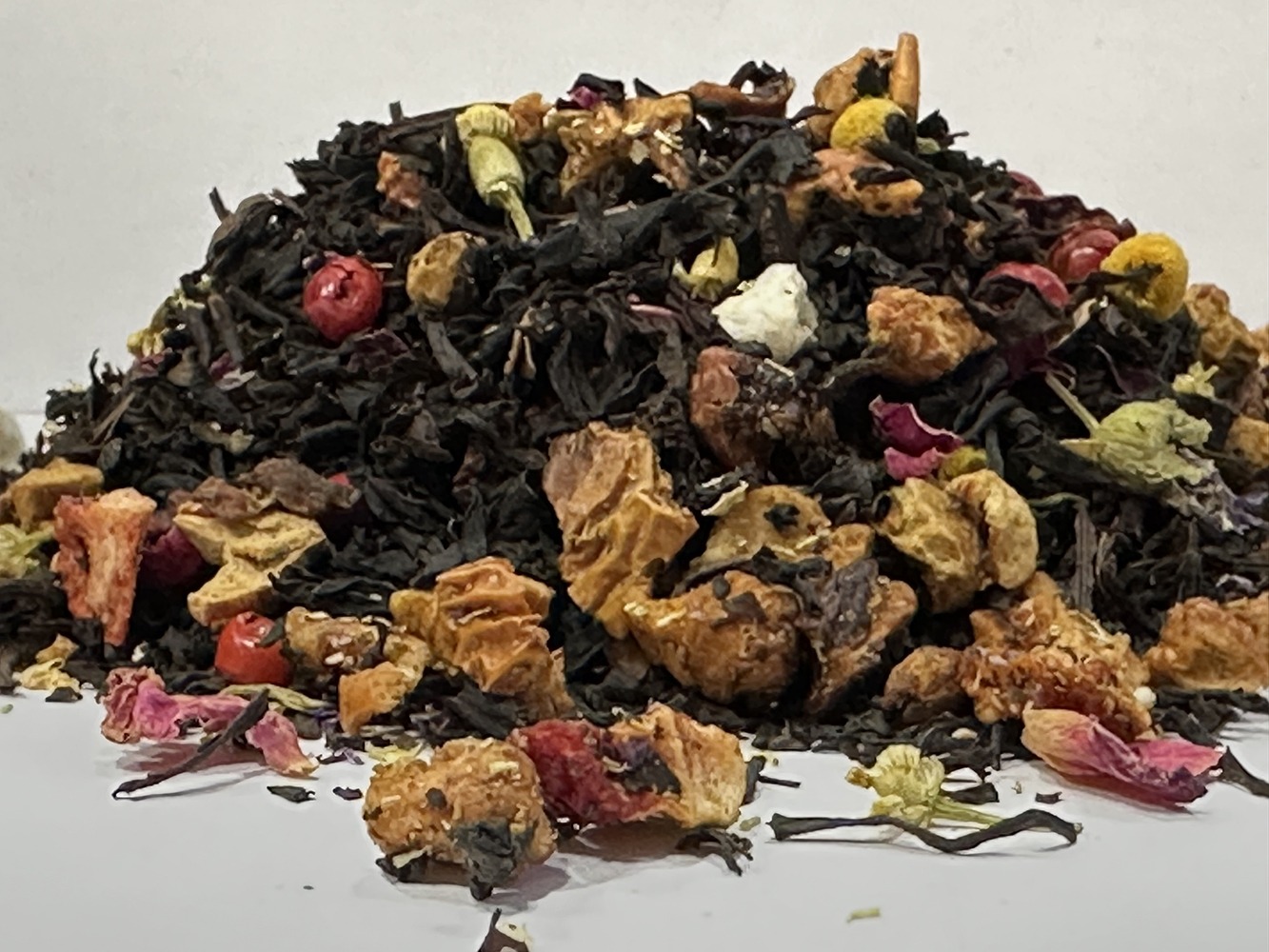 Must tee maasika ja laimiga / Чёрный чай с клубникой и лаймом