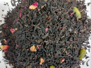 Must tee pistaatsiap&auml;hklitega / Черный чай с фисташками